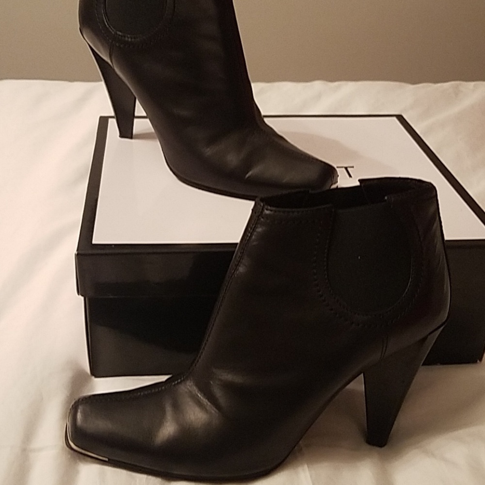 Black heeled ankle boots